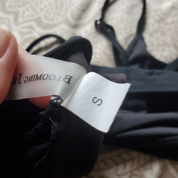 FREE w/ purchase! Bikini top w adjustable straps - Picture 4 of 4